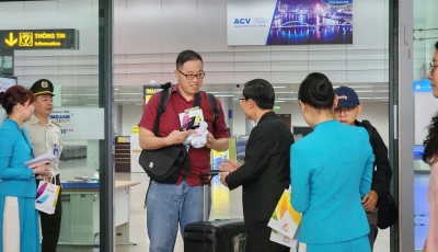 Đà Nẵng đón hàng nghìn khách bay trong ngày đầu năm mới 2025