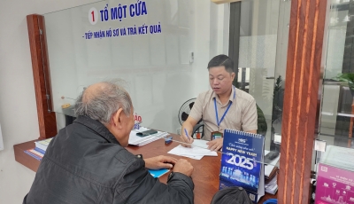 Các phường mới nỗ lực phục vụ, chăm lo Tết cho người dân