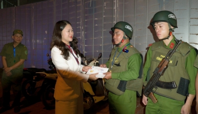 Lãnh đạo quận Hải Châu thăm, động viên các tổ tuần tra 8394 trên địa bàn