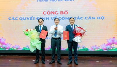 Công bố các quyết định về công tác cán bộ quận Hải Châu