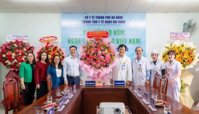 Lãnh đạo quận Hải Châu thăm các bệnh viện, đơn vị y tế nhân 70 năm Ngày Thầy thuốc Việt Nam