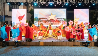 Hòa Cường Bắc - Sẻ chia yêu thương trong chương trình “Âm vang tháng Ba”