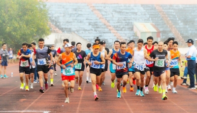 72 vận động viên tranh tài tại giải Việt dã quận Hải Châu 2025